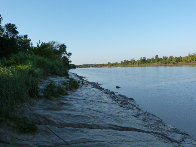 Tidal bore on the Dordogne